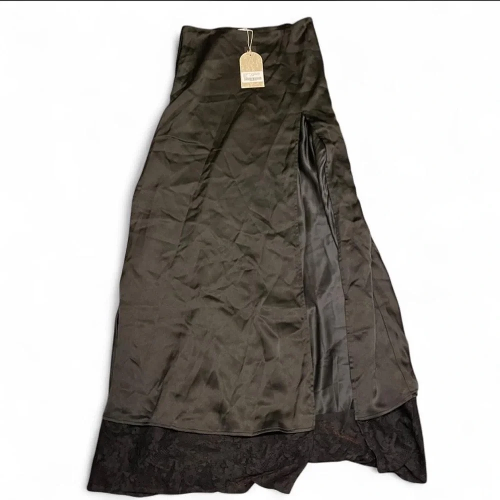 Meshki Mia Elegant Black Satin Midi Skirt with Lace Detail - Picture 3 of 6
